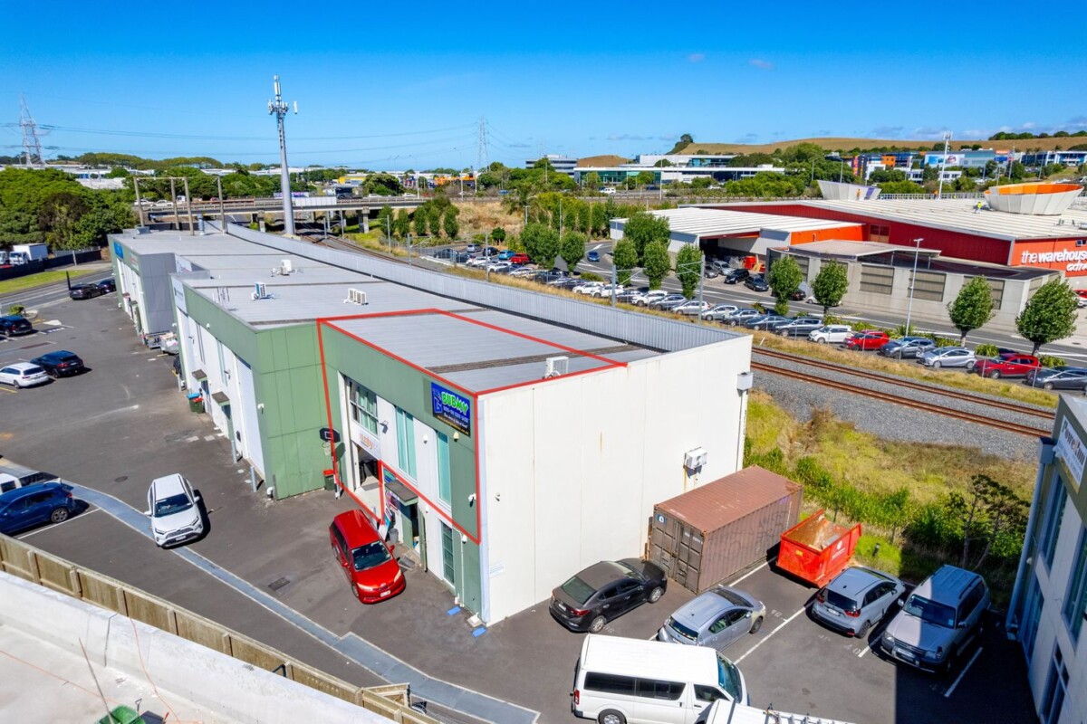 90 sqm Exclusive upstairs office, 7/4 Clemow Drive, Mount Wellington, Auckland