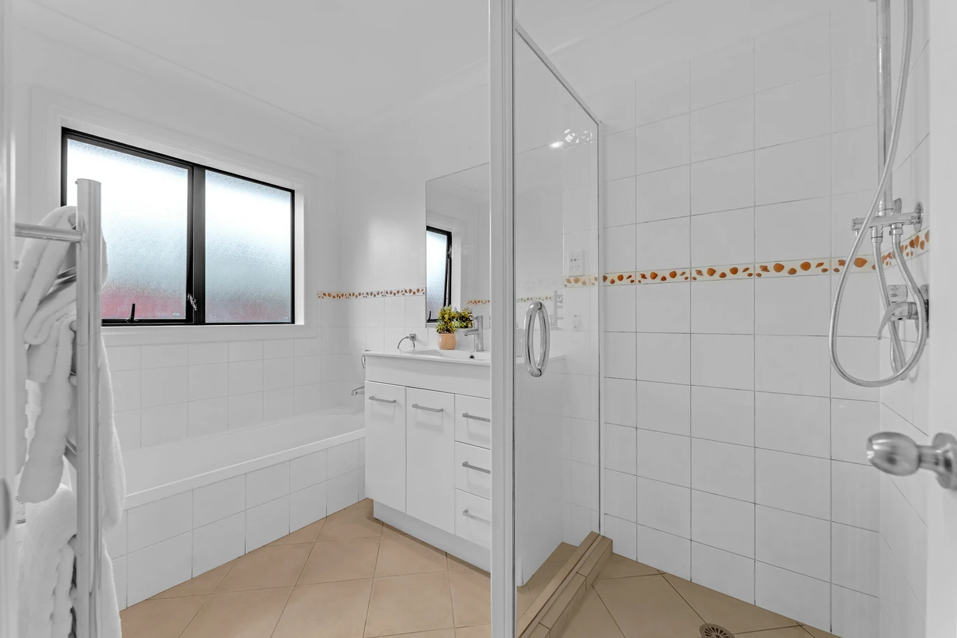 26 Glenveagh Park Drive Weymouth, Auckland