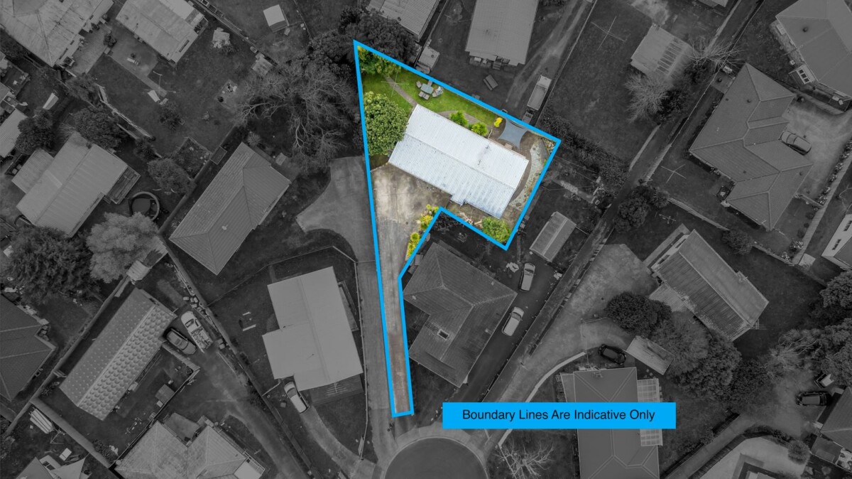 120m2 3 beds 1 bath house with garage, currently rented for $640 per week, close to Papakura Town Centre, schools, 16A Wilson Place, Papakura, Auckland