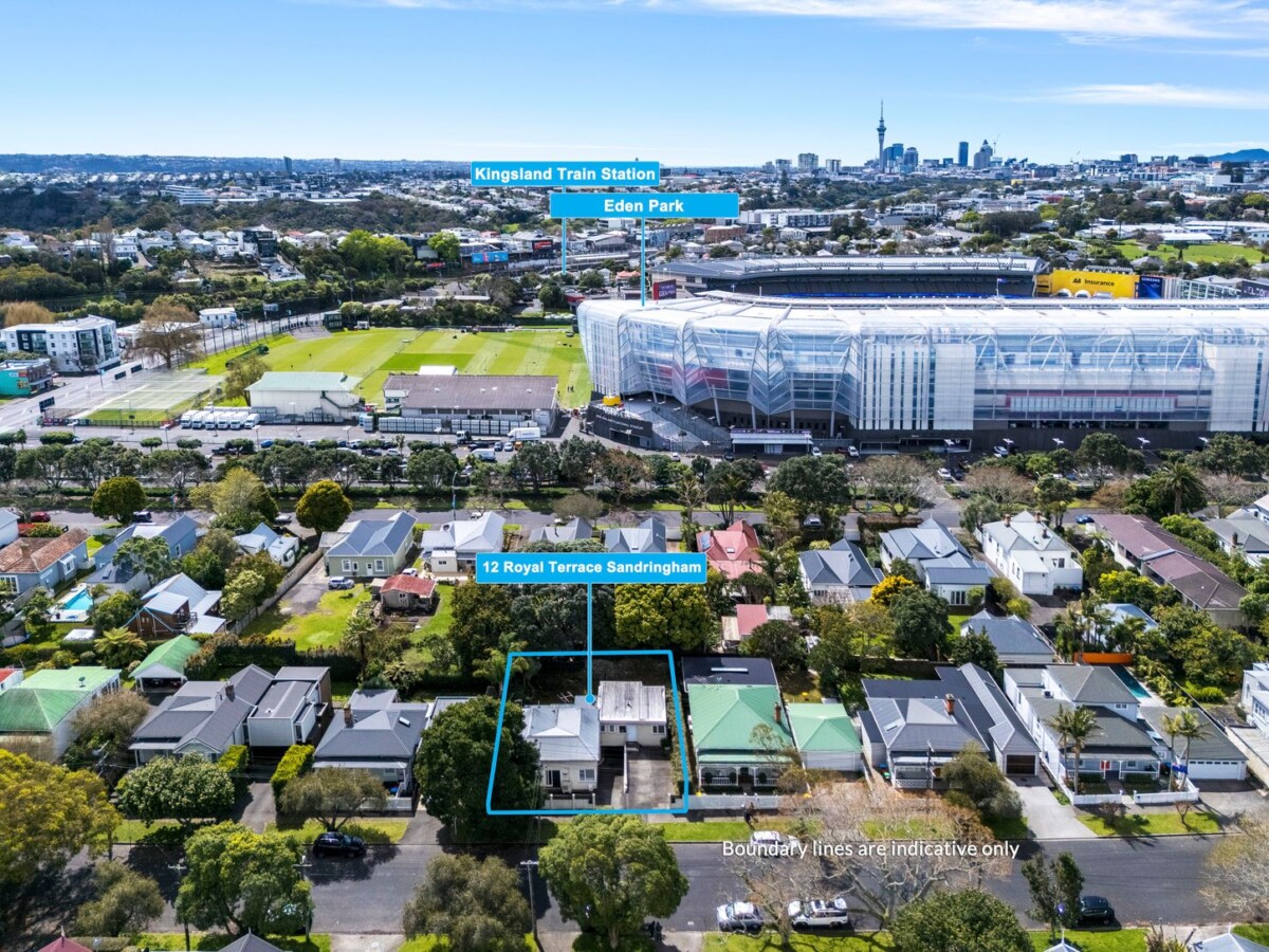 Eden Park Do-Up: Home & Income Goldmine, 12 Royal Terrace, Sandringham, Auckland