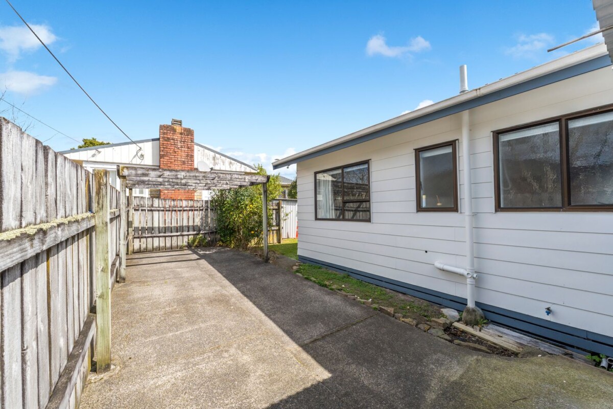 Funds Needed For New Home, 2/70 Pomaria Road, Henderson, Auckland