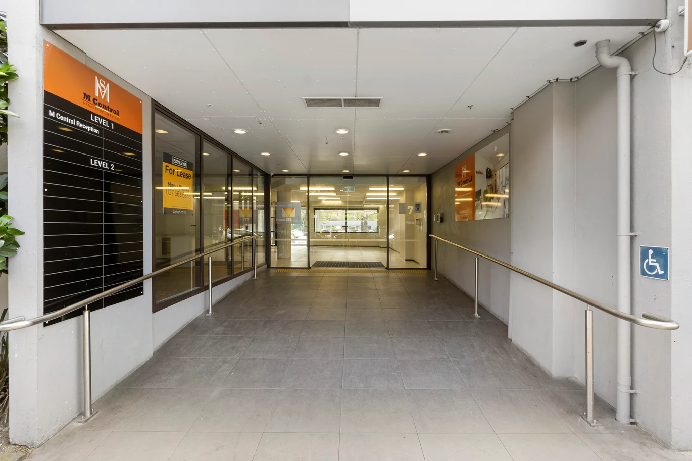 Must sell, Vendor moved overseas, 608/17 Putney Way Manukau City, Auckland