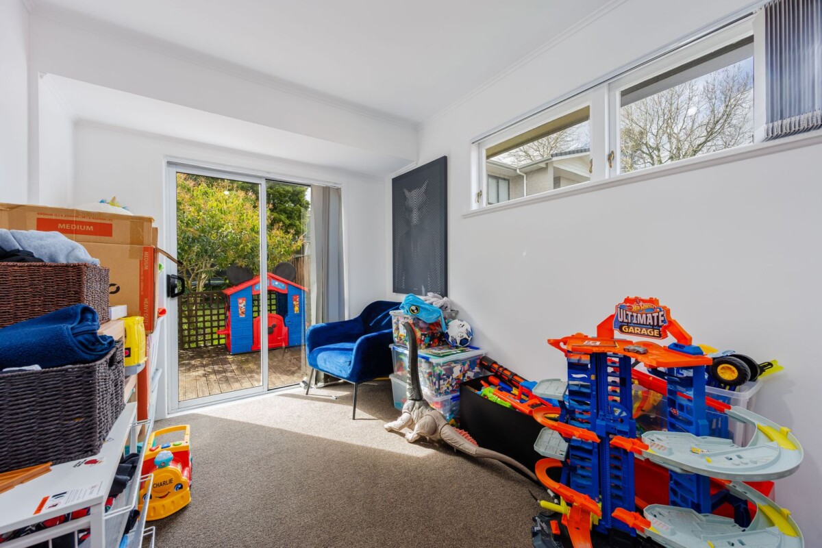 With RC for 6 lots, 9 Grimshaw Place, Henderson, Auckland