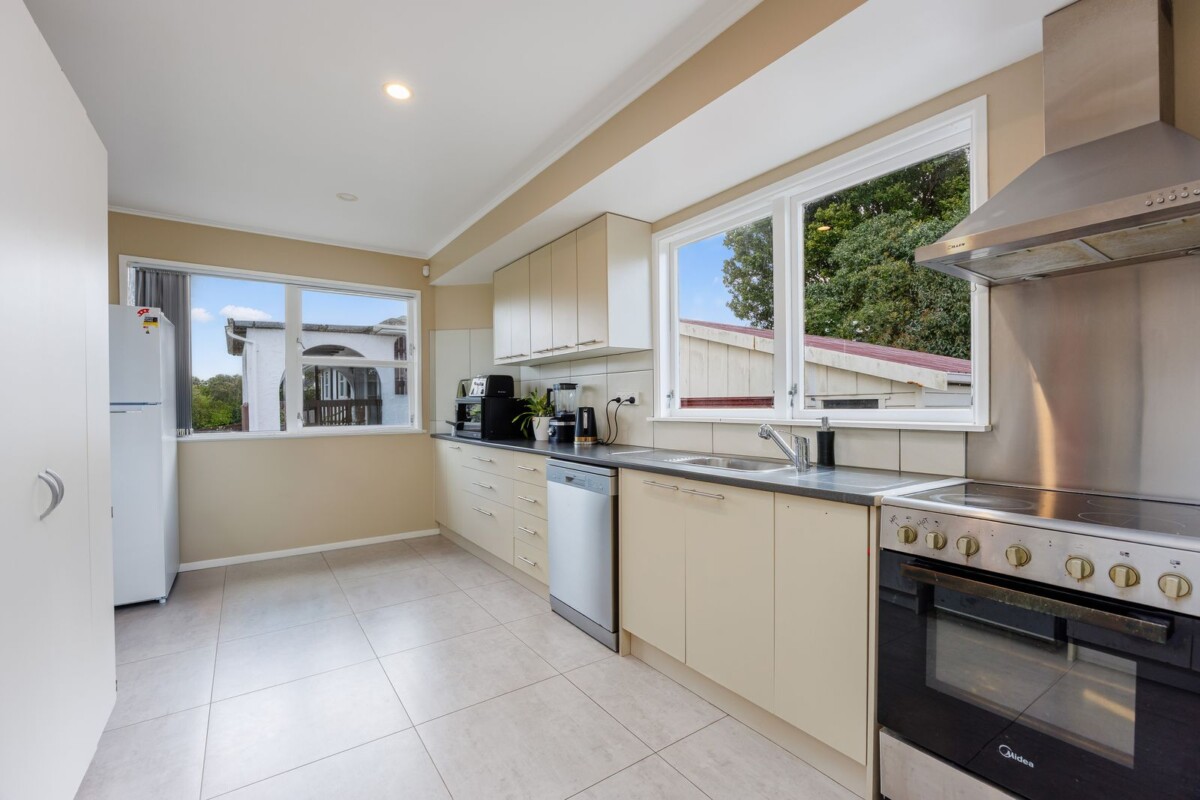 With RC for 6 lots, 9 Grimshaw Place, Henderson, Auckland