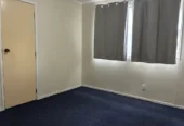 Pet friendly, 3 bedrooms 1 bathroom house, 1/8 Penion Drive, Flat Bush, Auckland, Available Now