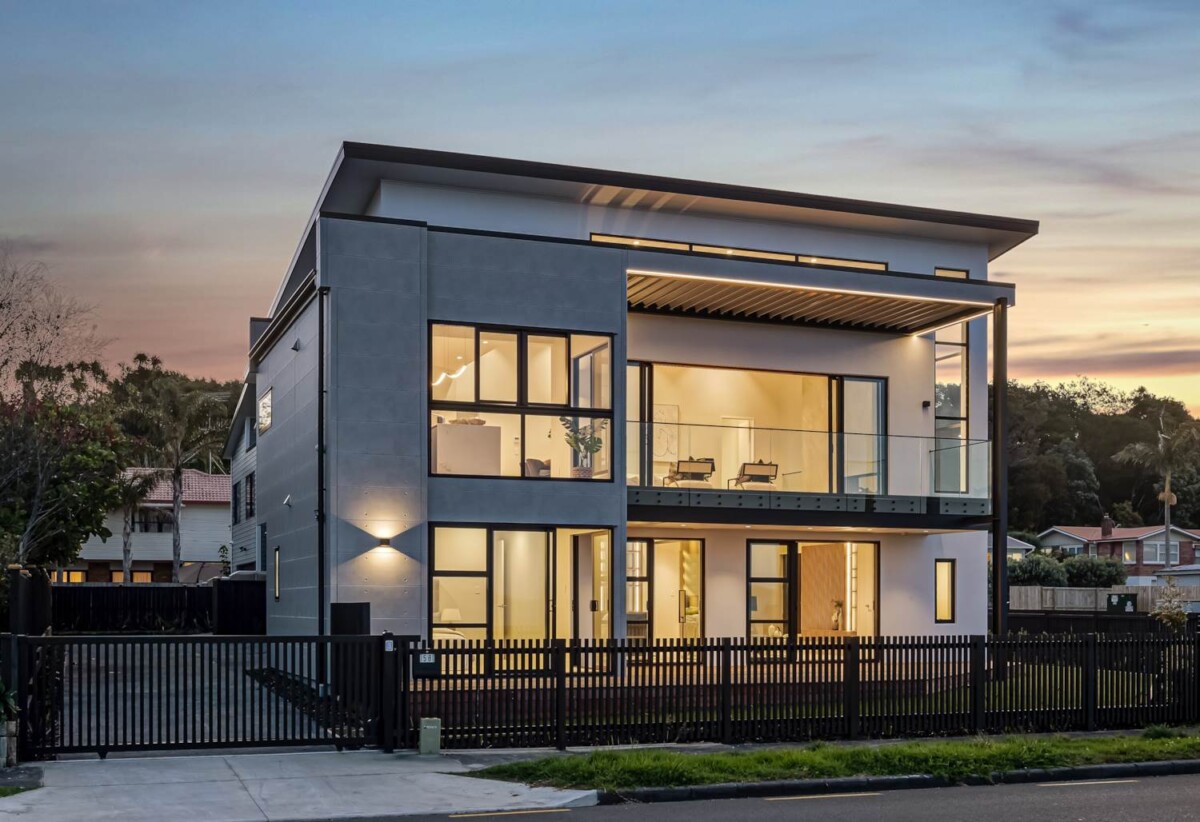 58 The Esplanade, Eastern Beach, Auckland