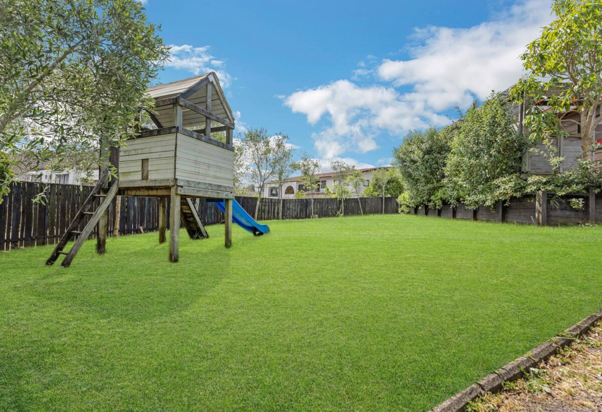 The homeowner will provide RC and EPA for 3 new houses prior to settlement, 26 Orinda Close, Botany Downs, Auckland