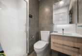 Double Grammar school zone, Freehold 2 beds 2 baths apartment, 71sqm including a 7sqm balcony, Full furniture package is included, move-in ready, 0.9 km to Auckland Girls’ Grammar School, 1.7 km to Auckland Grammar, 1208/438 Queen Street, City Centre, Auckland