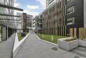 Double Grammar school zone, Freehold 2 beds 2 baths apartment, 71sqm including a 7sqm balcony, Full furniture package is included, move-in ready, 0.9 km to Auckland Girls’ Grammar School, 1.7 km to Auckland Grammar, 1208/438 Queen Street, City Centre, Auckland
