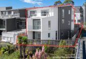Spacious, Stylish & Granny Potential, 3/ 10 Vinifera Place, Albany, Auckland