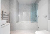Spacious, Stylish & Granny Potential, 3/ 10 Vinifera Place, Albany, Auckland
