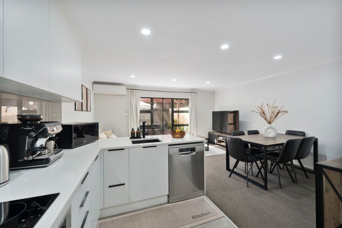 11/17 Harbour View Road, Te Atatu Peninsula, Auckland