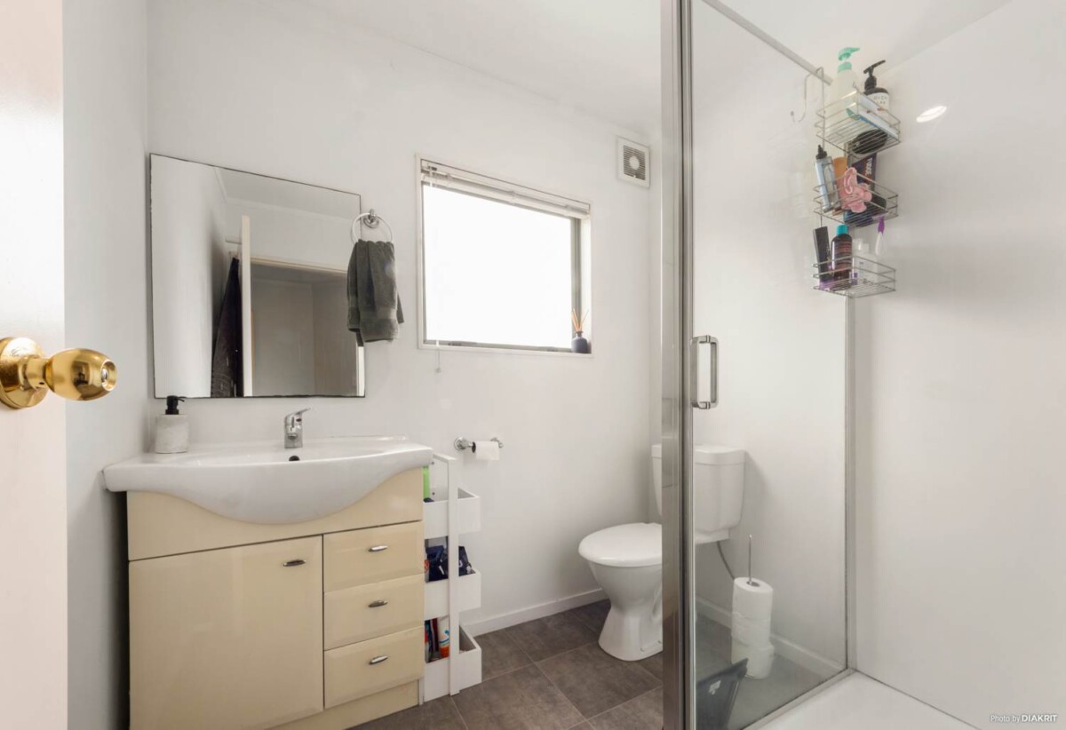 Motivated Vendor – Price Reduced, 11A Kervil Avenue, Te Atatu Peninsula, Auckland