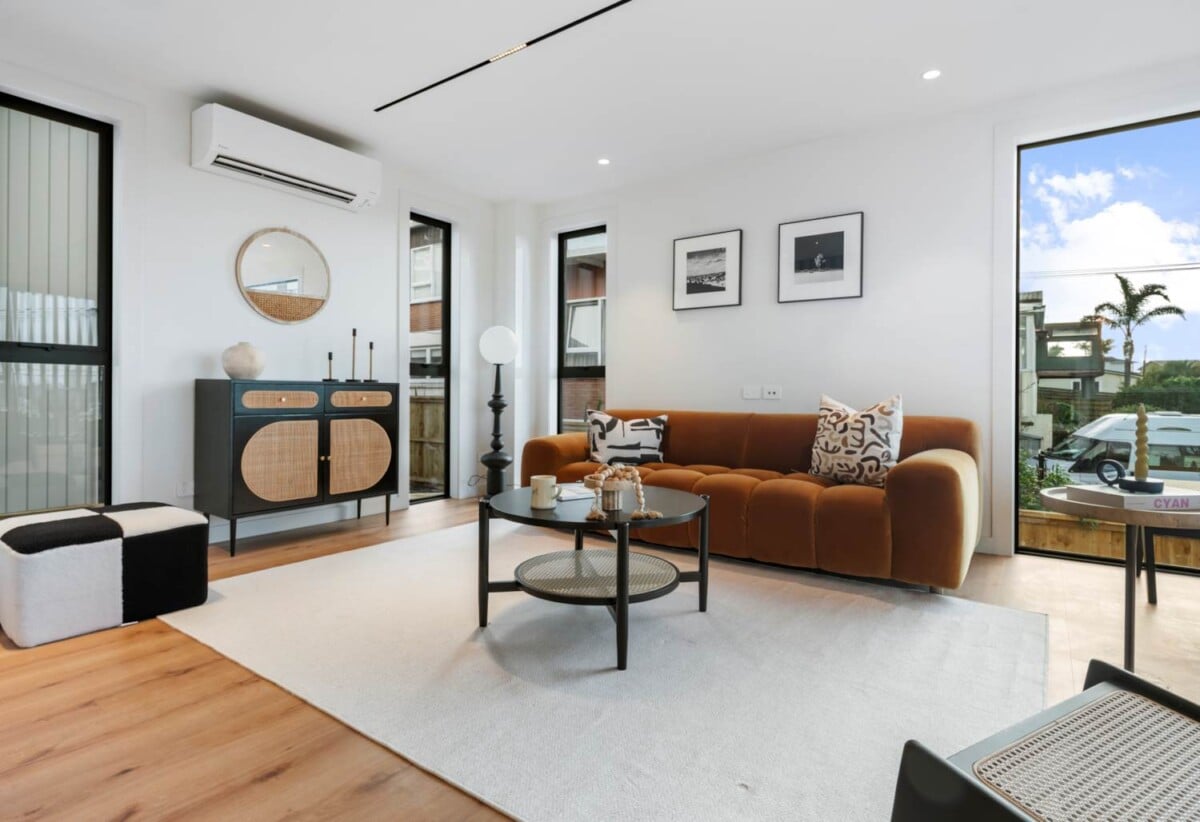 2F Rangitoto Terrace, Milford, Auckland