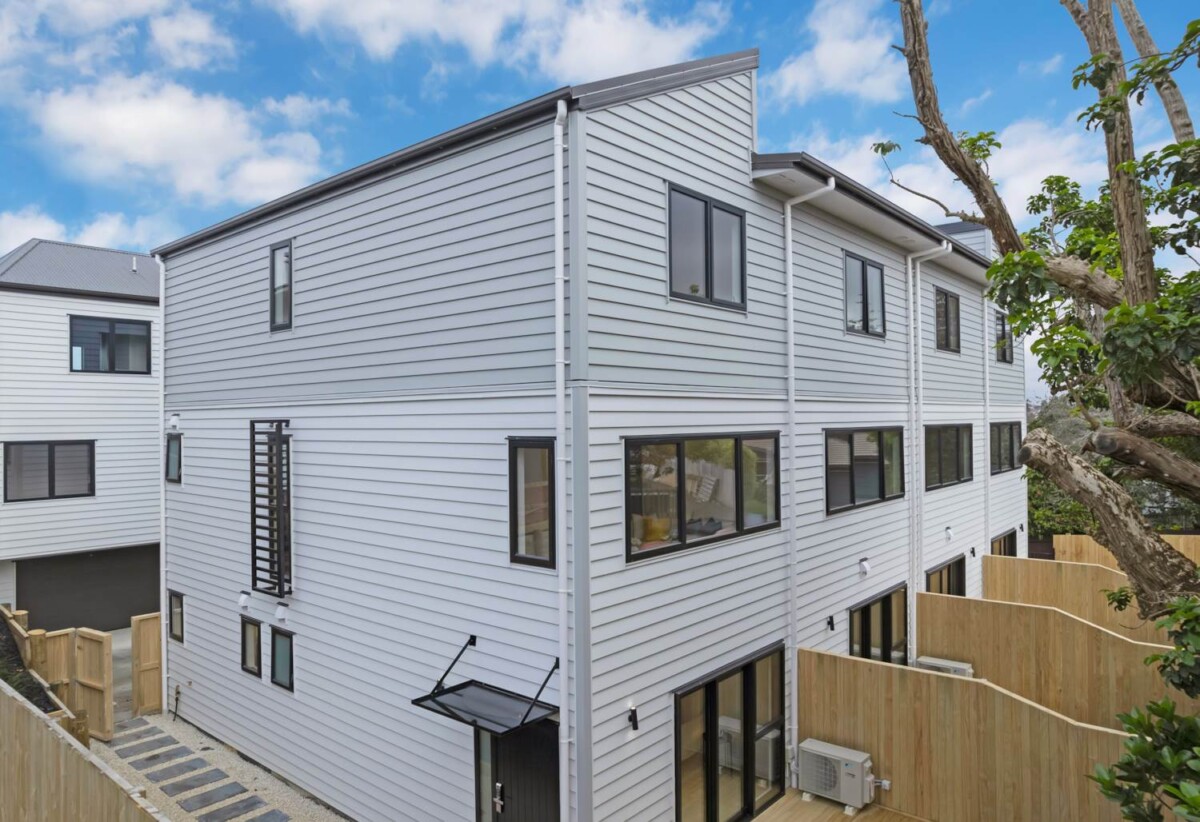 8/21 Baird Street, Howick, Auckland