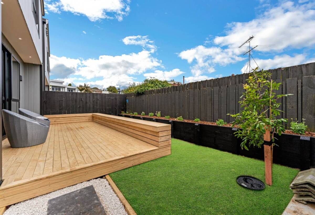 Brand New, Freestanding & Zoned for BBI & Macleans, Lot 1, 11 Ganymede Place, Half Moon Bay, Auckland