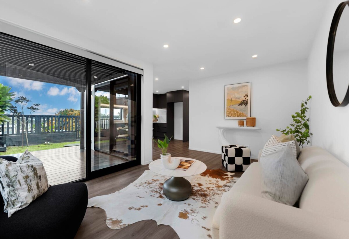 Panmure Basin Views + Standalone Freedom, 7/84 Ireland Road, Mt Wellington, Auckland
