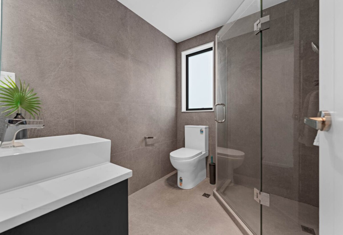 Panmure Basin Views + Standalone Freedom, 7/84 Ireland Road, Mt Wellington, Auckland