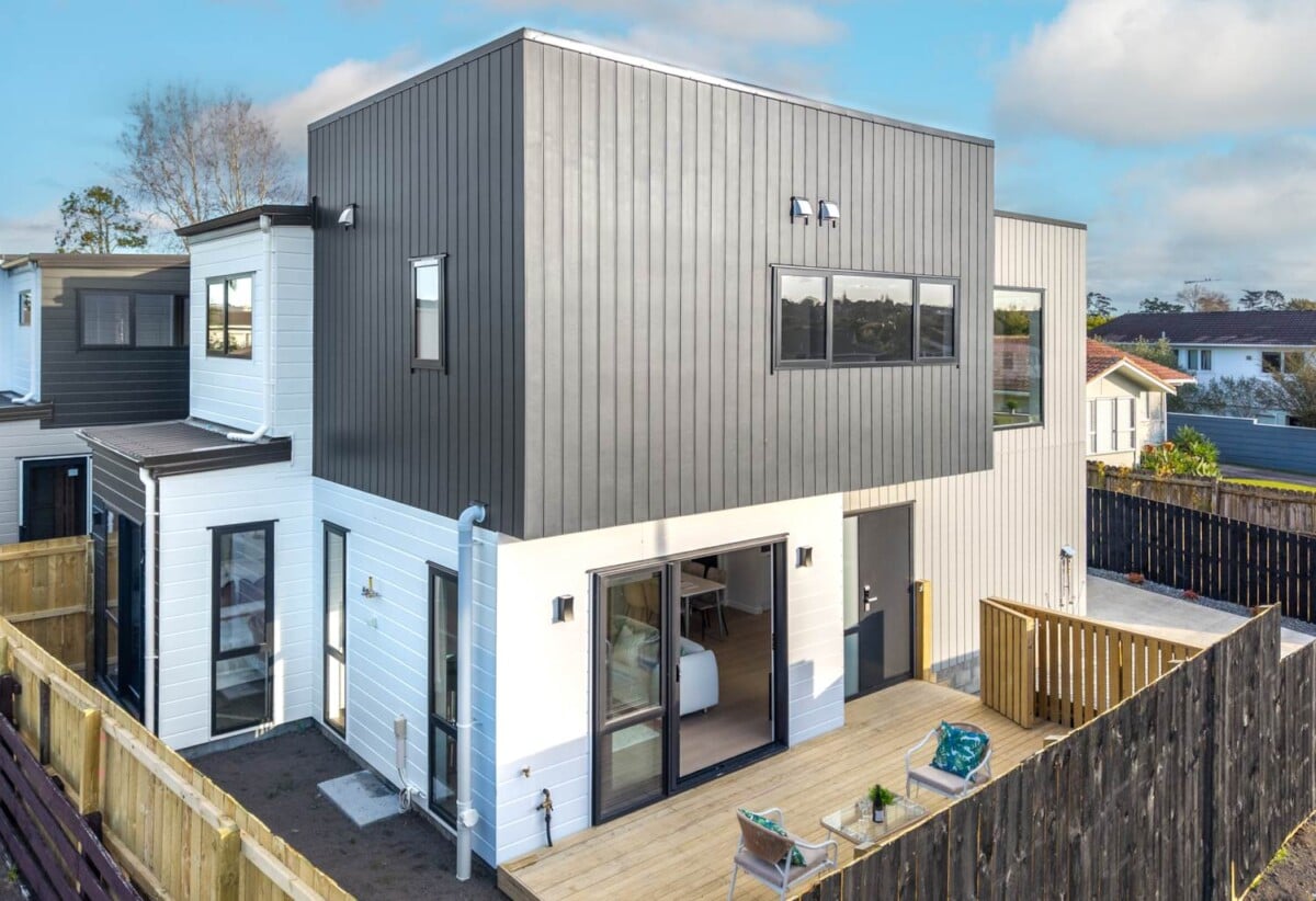 Brandnew freehold 4 beds 3 baths home, close to shopping centres, 1.7 km to Pakuranga College, 14A Hope Farm Avenue, Pakuranga Heights, Auckland
