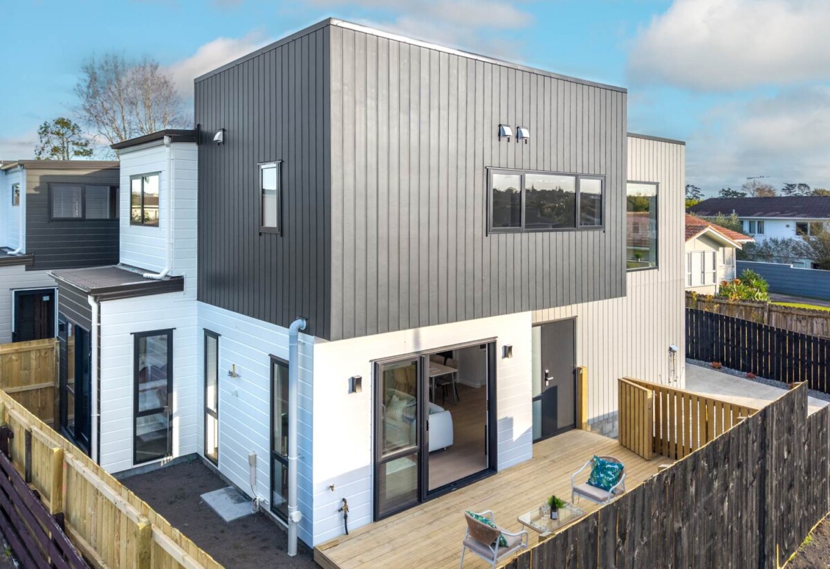 Brandnew freehold 4 beds 3 baths home, close to shopping centres, 1.7 km to Pakuranga College, 14A,14B,14D Hope Farm Avenue, Pakuranga Heights, Auckland