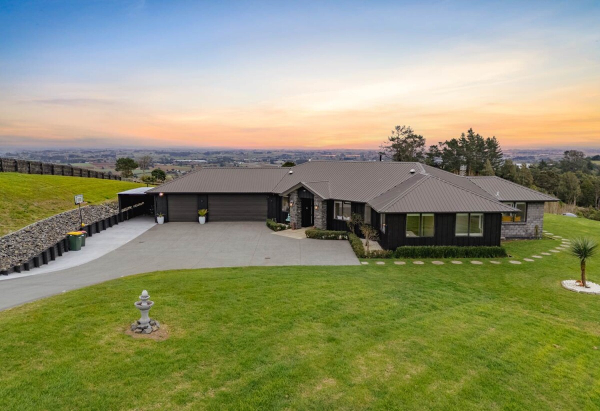 Elevated Lifestyle with Breathtaking Views, 155 Pratts Road, Ramarama, Auckland