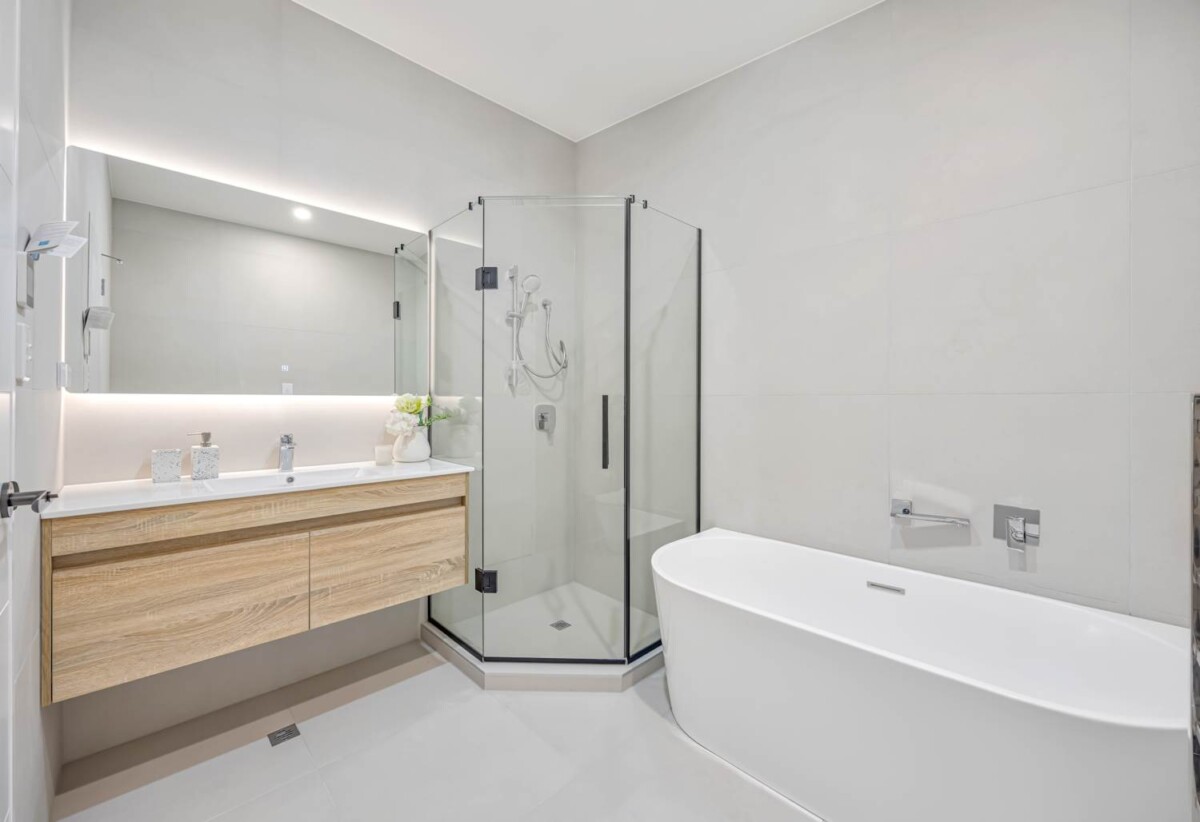 Price Slashed for Immediate Possession, 2B Wynn Place, Howick, Auckland