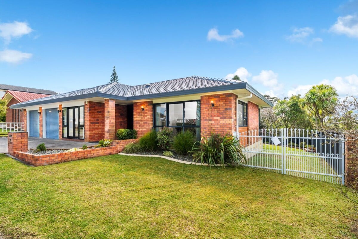 14 Rhinevale Close, Henderson, Auckland