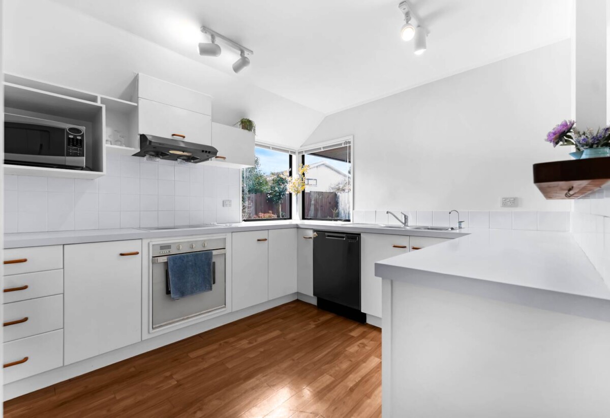 2/30 Eastridge Court, Northpark, Auckland