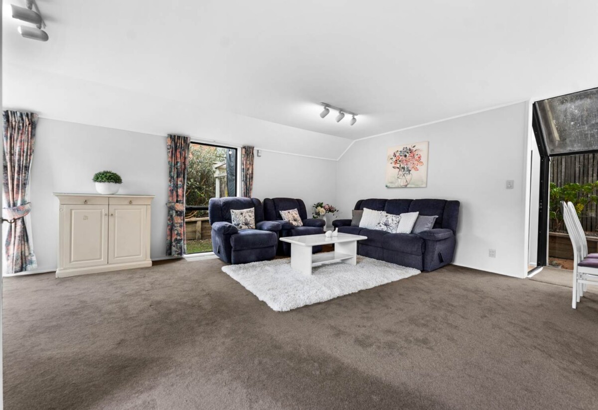 2/30 Eastridge Court, Northpark, Auckland