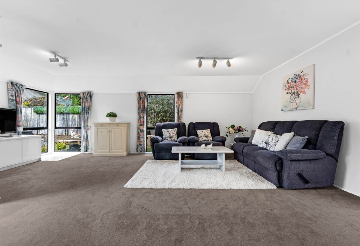 2/30 Eastridge Court, Northpark, Auckland