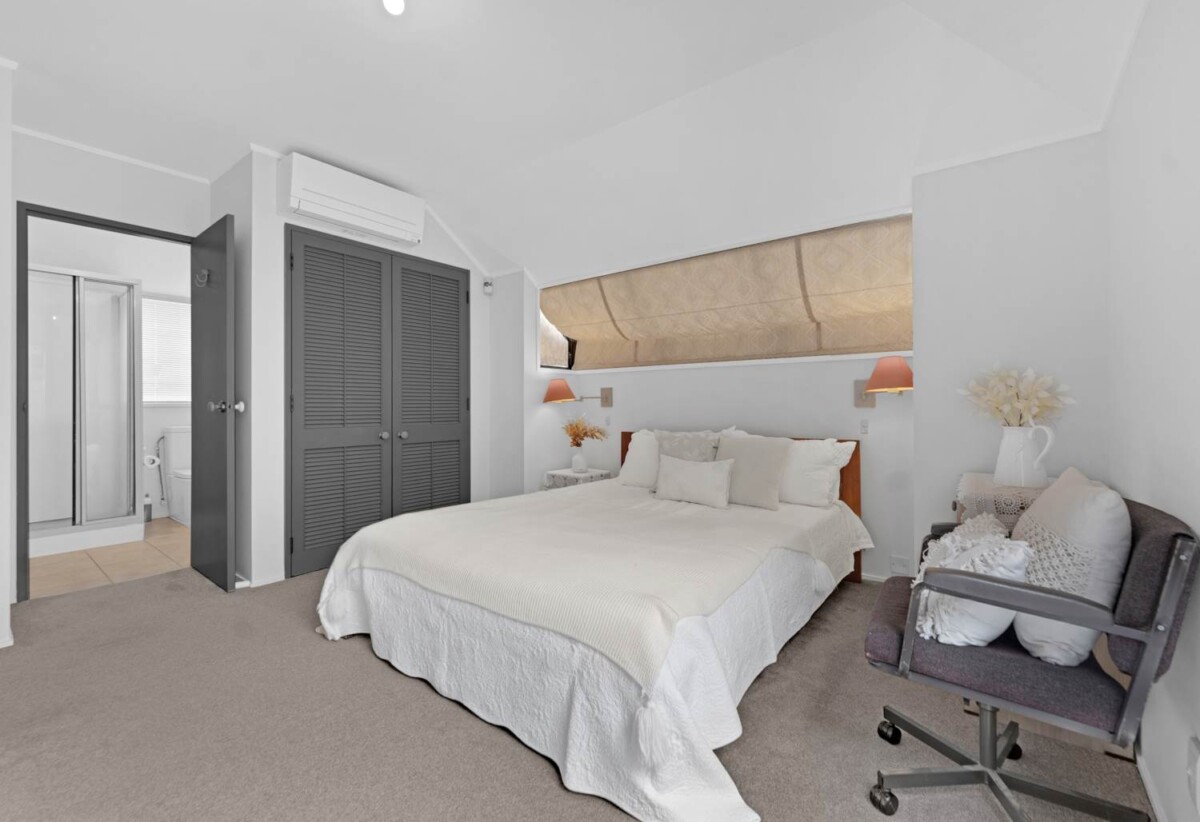 2/30 Eastridge Court, Northpark, Auckland