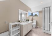 2/30 Eastridge Court, Northpark, Auckland