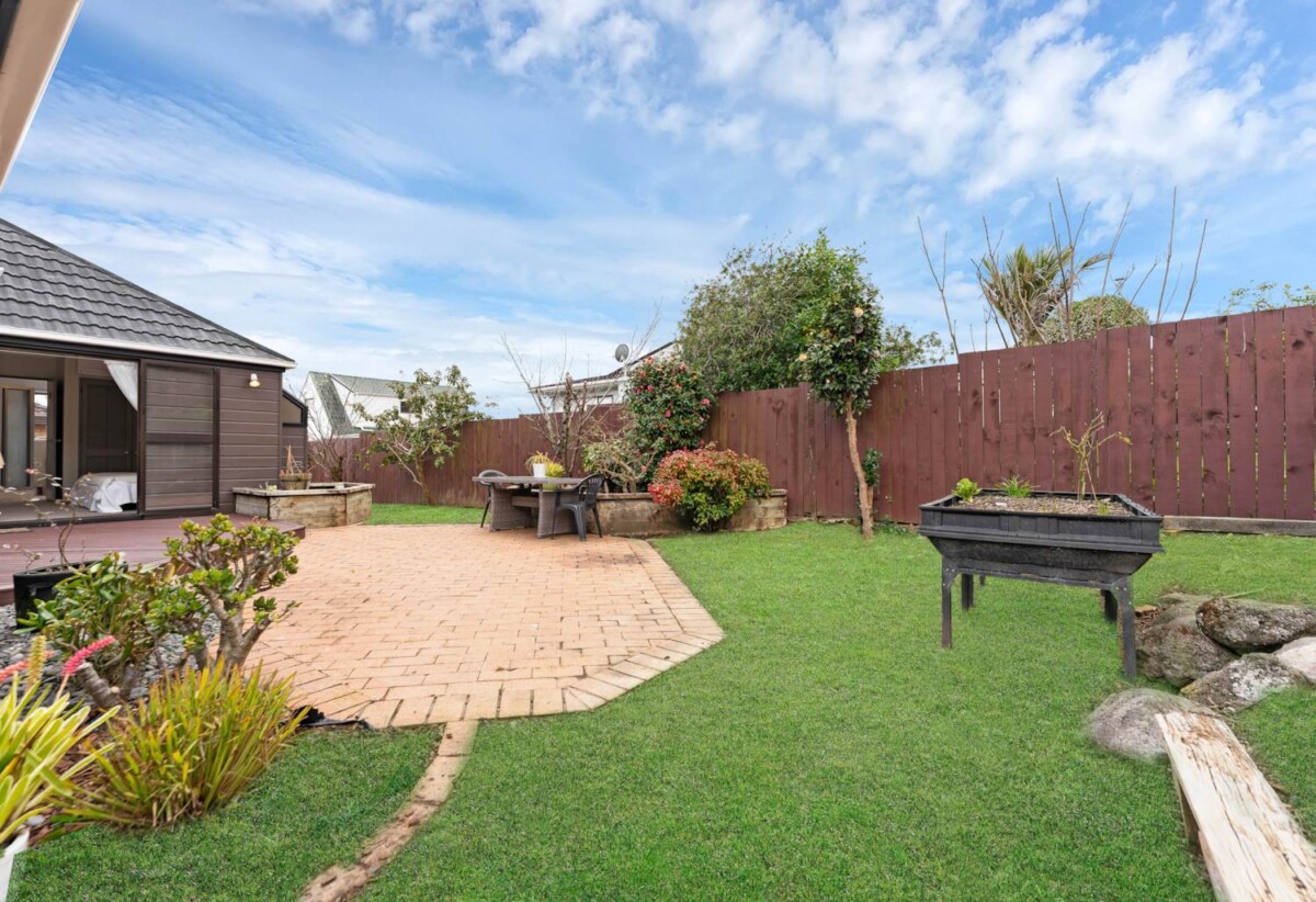 2/30 Eastridge Court, Northpark, Auckland