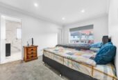 7 beds house with 2 bedroom granny & 2 kitchens, 15 Uru Drive, Flat Bush, Auckland