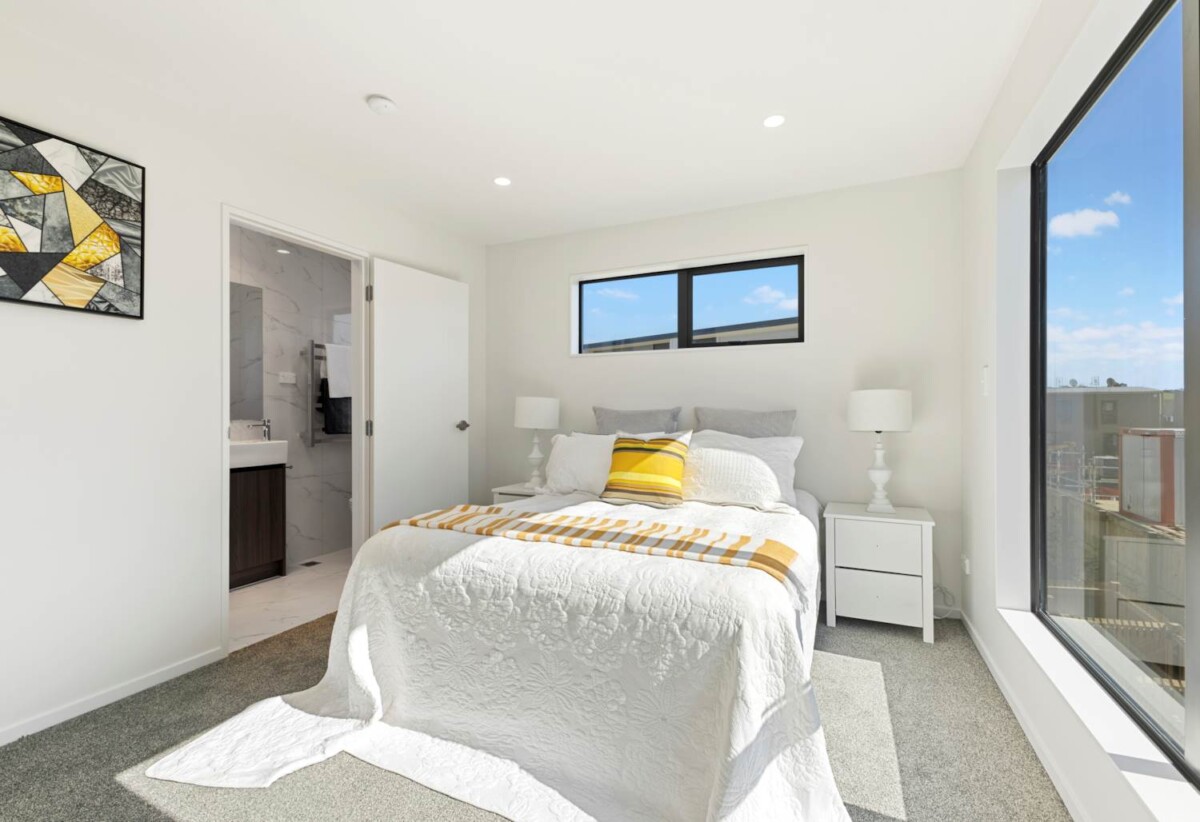 Motivated Vendor – genuine sale, Affordable Brandnew freehold 3 beds home, walks to Glen Innes Train Station, shops & local services, , 5/46&48 Epping Street, Glen Innes, Auckland