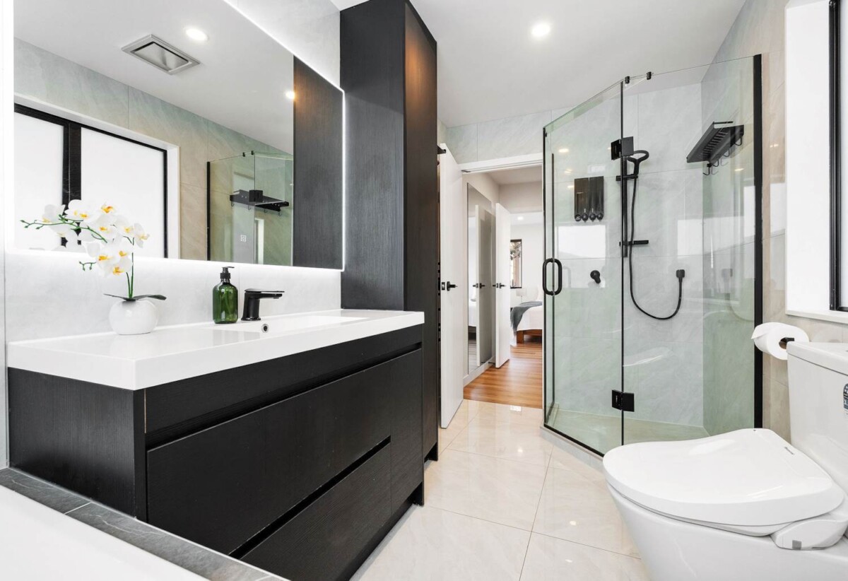 57E Hogans Road, Glenfield, Auckland