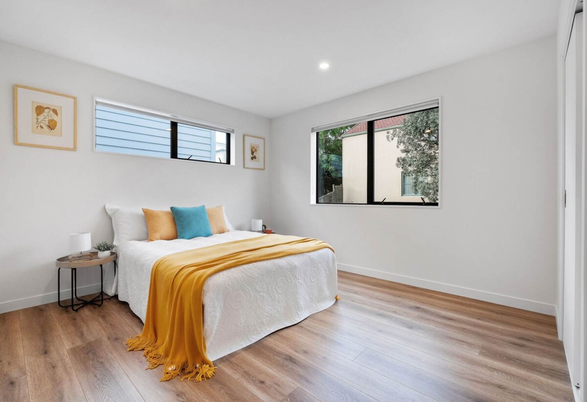57E Hogans Road, Glenfield, Auckland