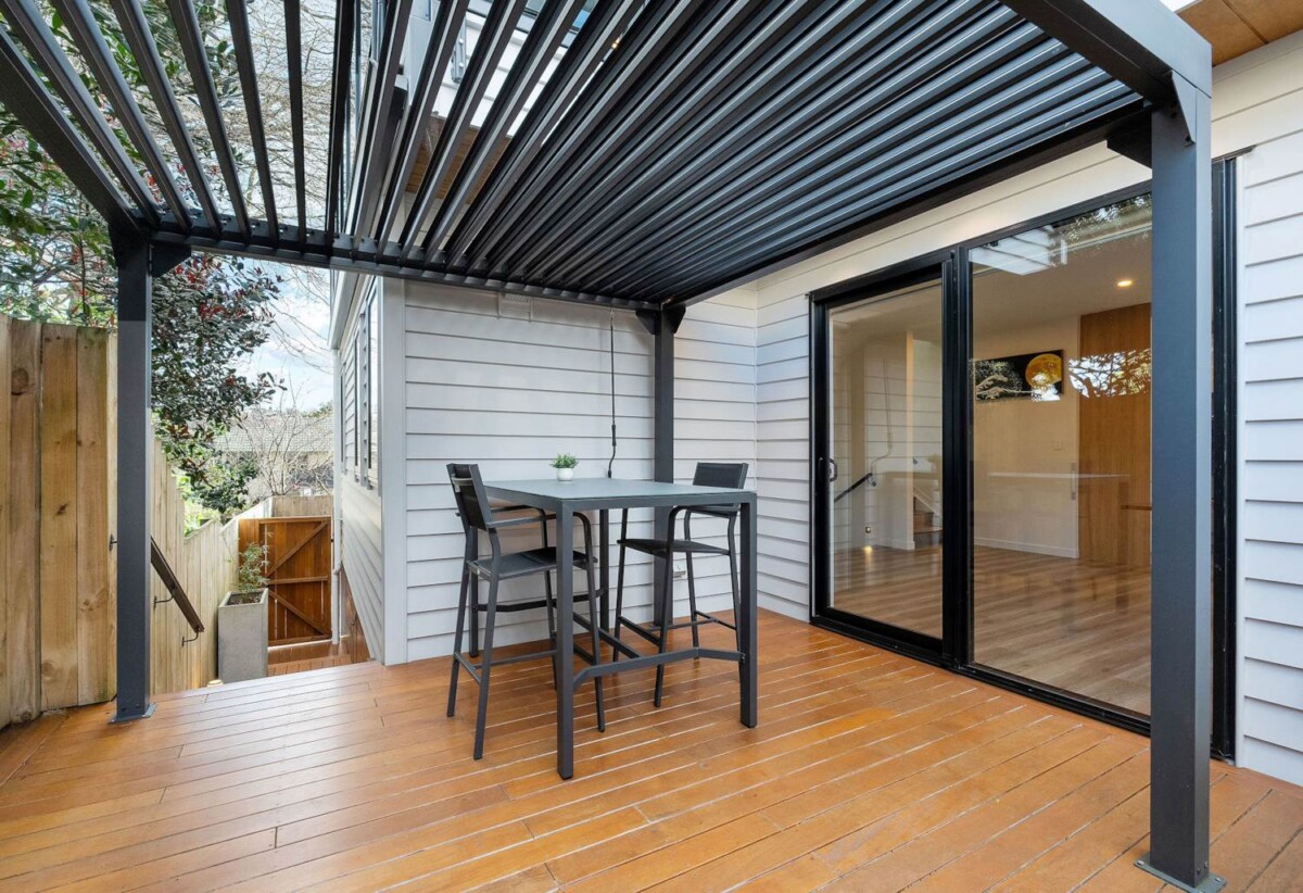 57E Hogans Road, Glenfield, Auckland
