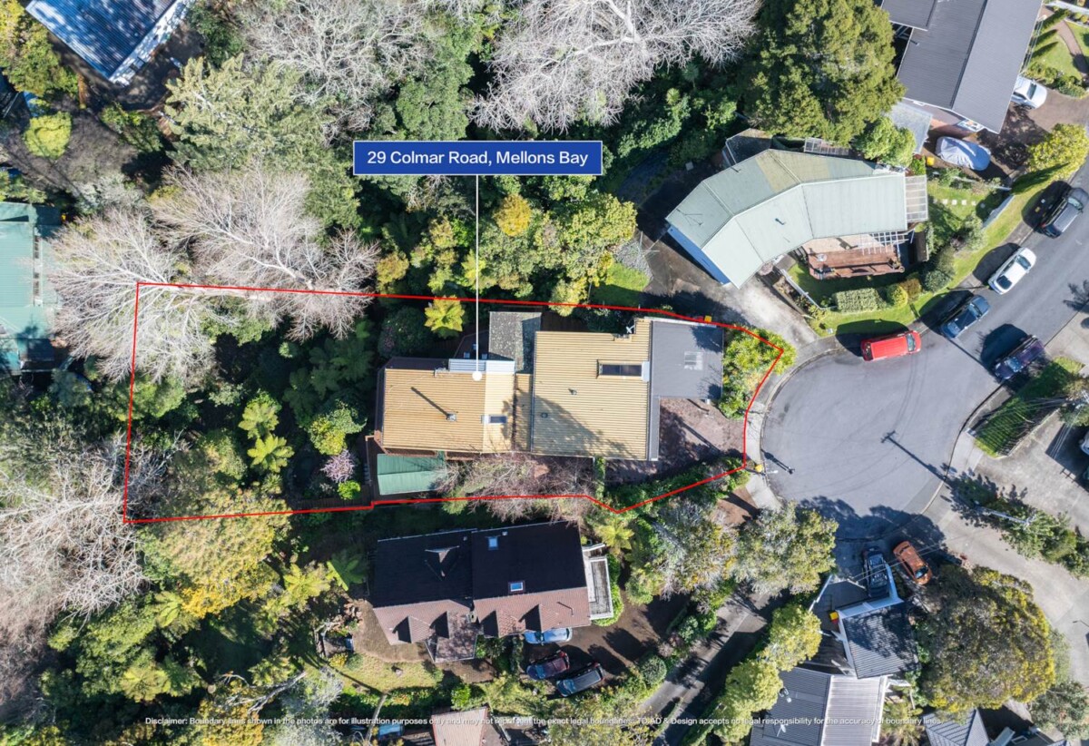 Macleans College, 4 beds 2 baths house with double garage on 1305m2 section, close to beaches, schools, shops, 0.5 km to Mellons Bay School, 1.1 km to Macleans College, 1.4 km to Bucklands Beach Intermediate, 29 Colmar Road, Mellons Bay, Auckland