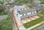 8/21 Baird Street, Howick, Auckland