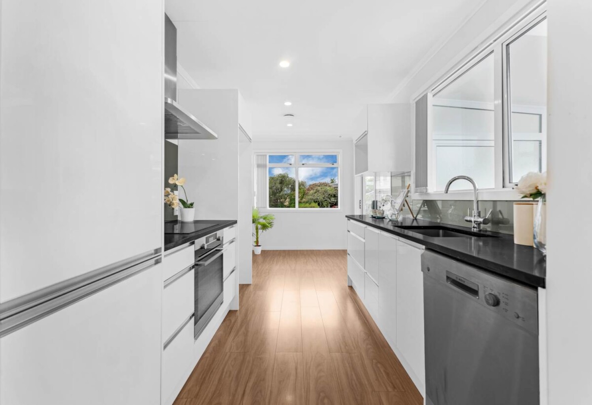 99 Sycamore Drive, Sunnynook, Auckland