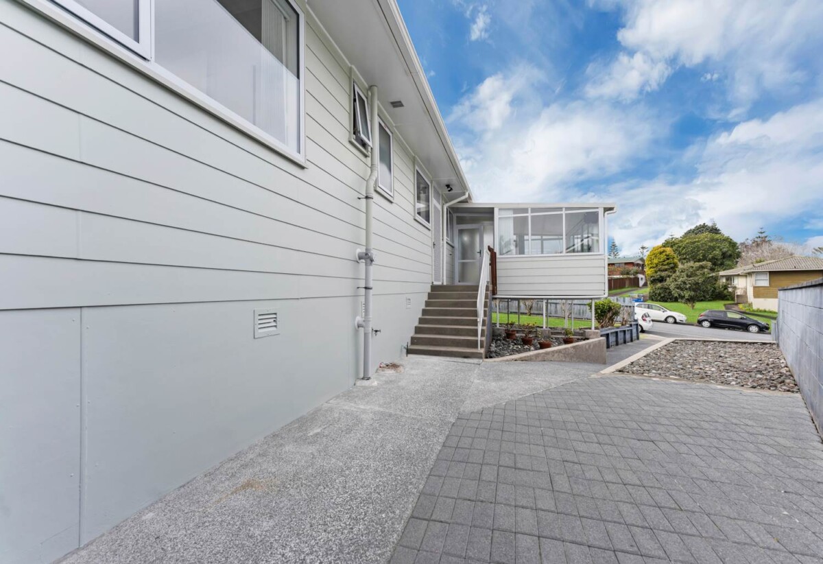 99 Sycamore Drive, Sunnynook, Auckland