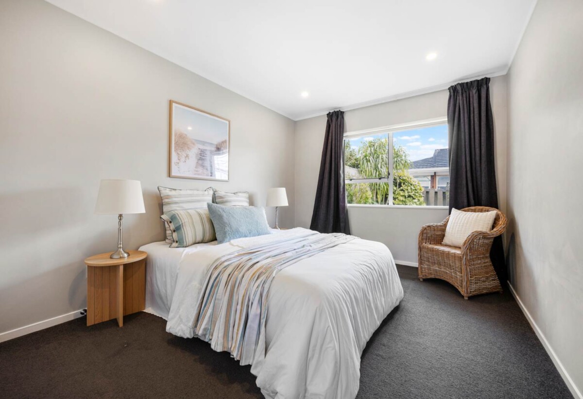 VENDOR CASHING UP – MUST BE SOLD, 4/57 Moana Avenue, One Tree Hill, Auckland