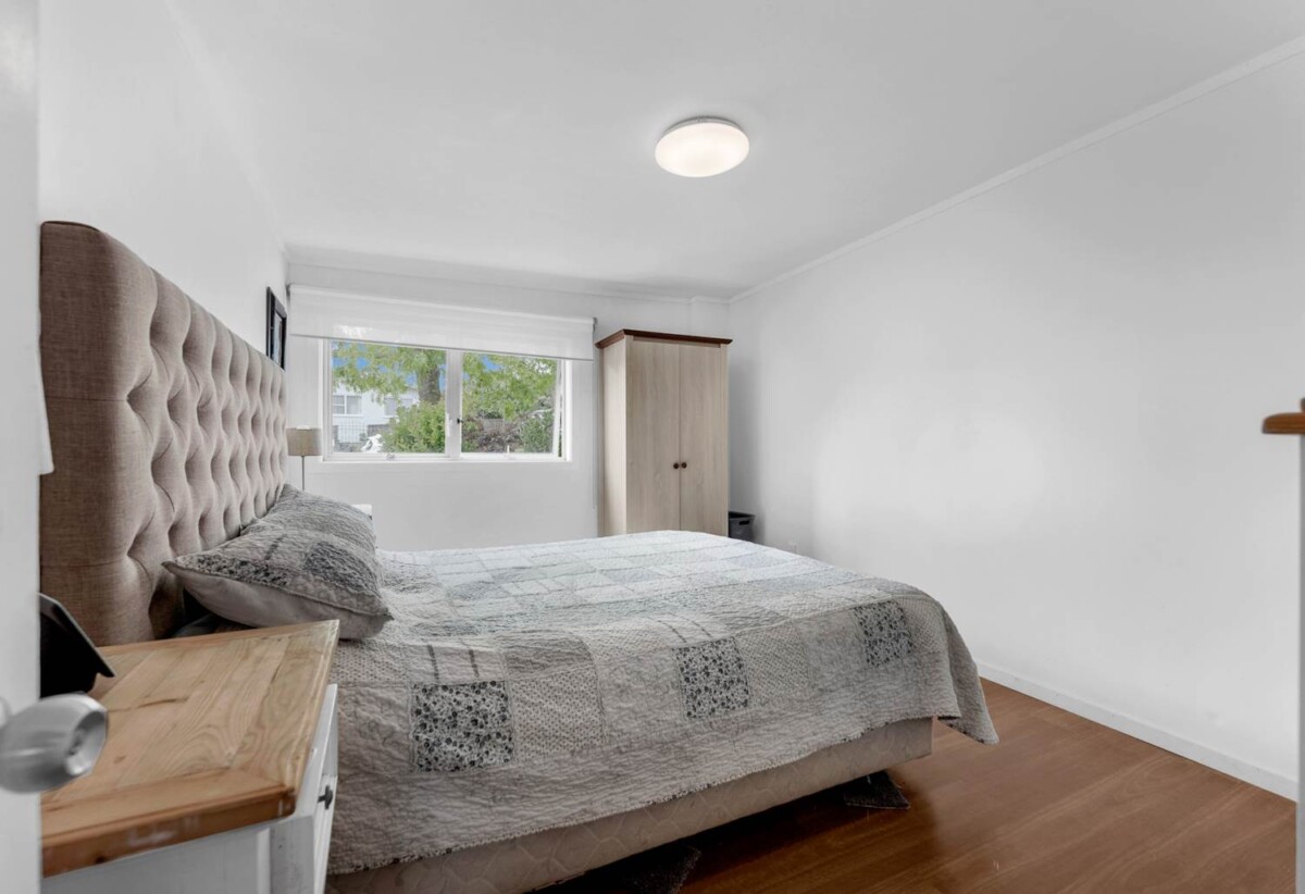For rent, 4 bedrooms 2 bathrooms house plus a study, 3 Malvina Place, Bucklands Beach, Auckland, available 3rd October