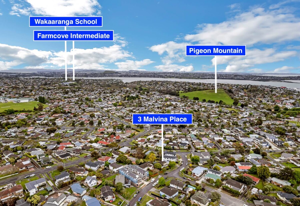 For rent, 4 bedrooms 2 bathrooms house plus a study, 3 Malvina Place, Bucklands Beach, Auckland, available 3rd October
