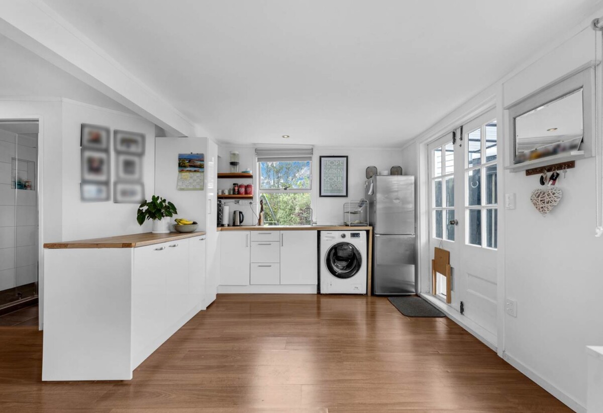 For rent, 4 bedrooms 2 bathrooms house plus a study, 3 Malvina Place, Bucklands Beach, Auckland, available 3rd October