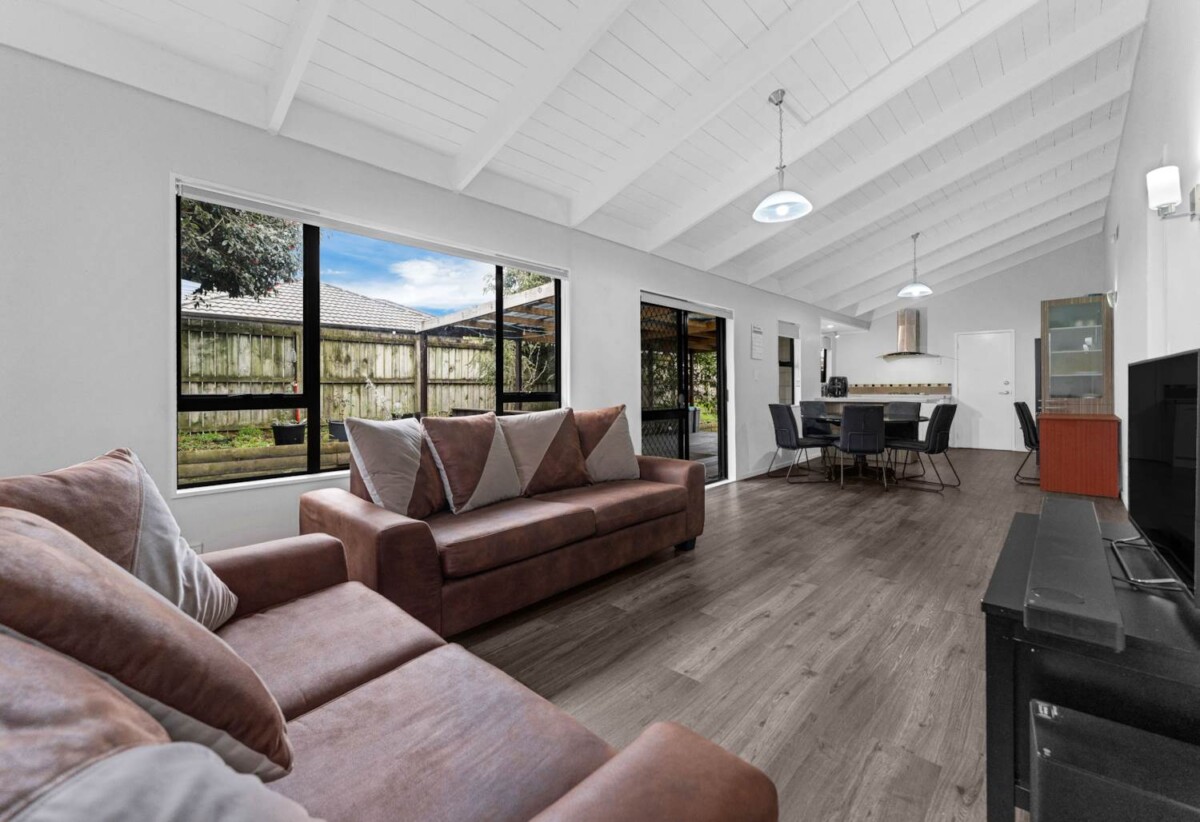 Urgent Sale, 54B Halsey Road, Manurewa, Auckland