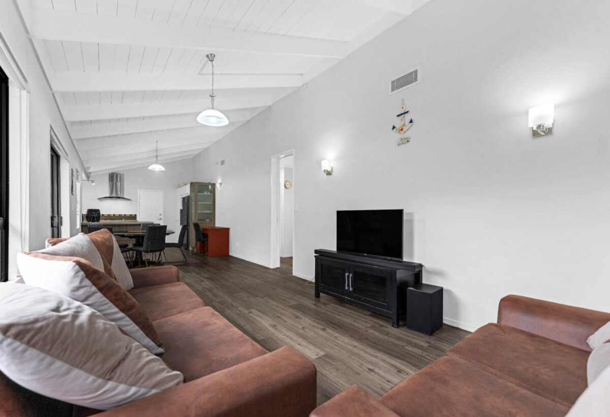 Urgent Sale, 54B Halsey Road, Manurewa, Auckland