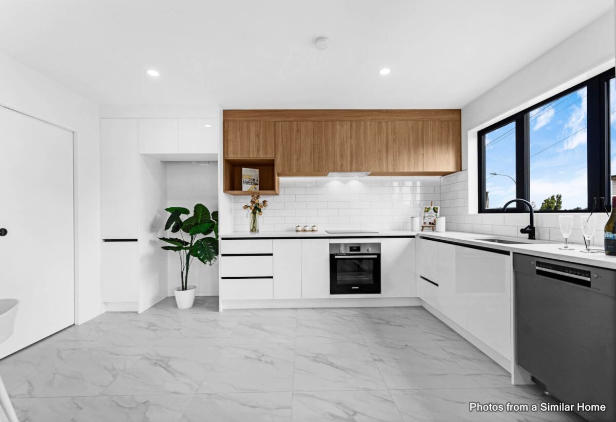 8/6 Pah Road, Papatoetoe, Auckland