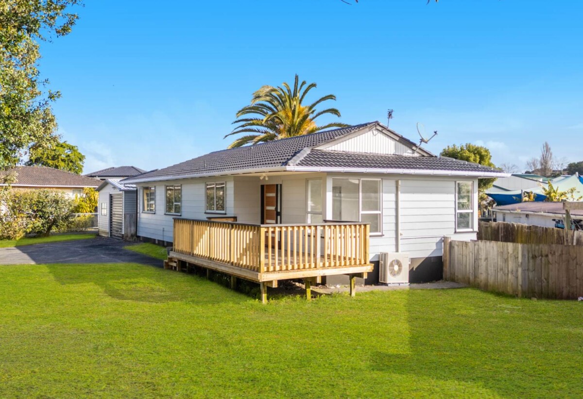 Fully renovated, 84 Ferndown Avenue, Papatoetoe, Auckland